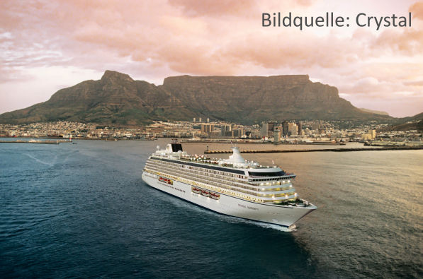 Crystal Serenity Kreuzfahrtschiff auf See vor Kapstadt